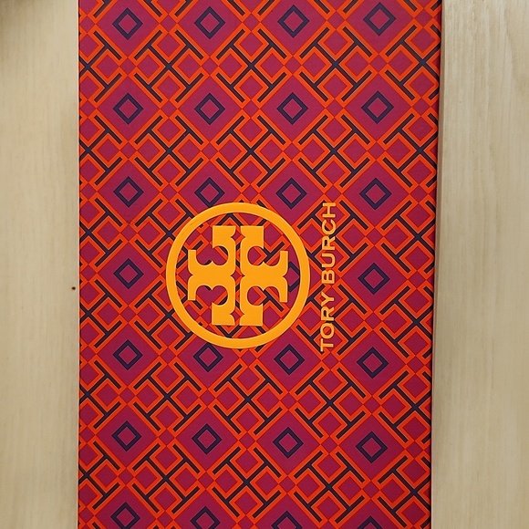 ●RARE●💚 Fluorescent Millers in Green by Tory Burch - Picture 8 of 8